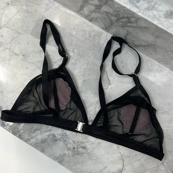 Seashell Black Mesh Bralette - Picture 2 of 6